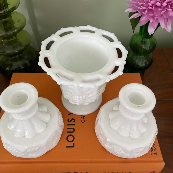Milk glass grapevine 3 piece set - Picture 2 of 2
